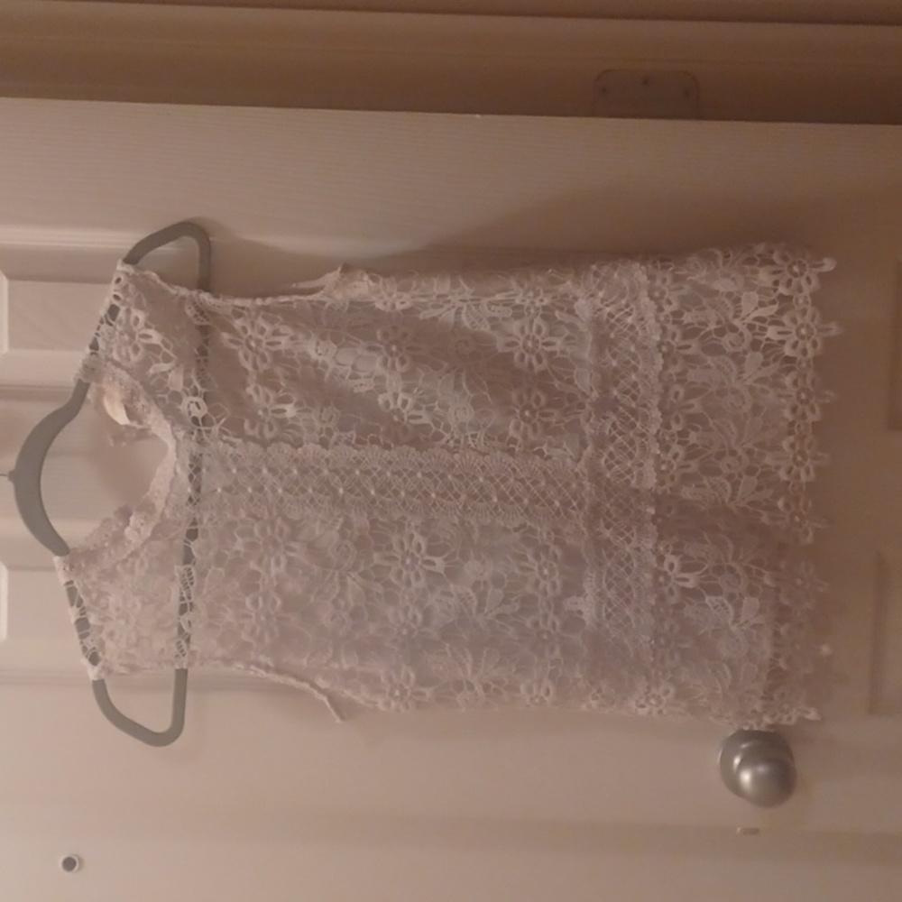 Laundry by Shelli Segal Gray Crochet Lace Sleeveless Top - Size Small
